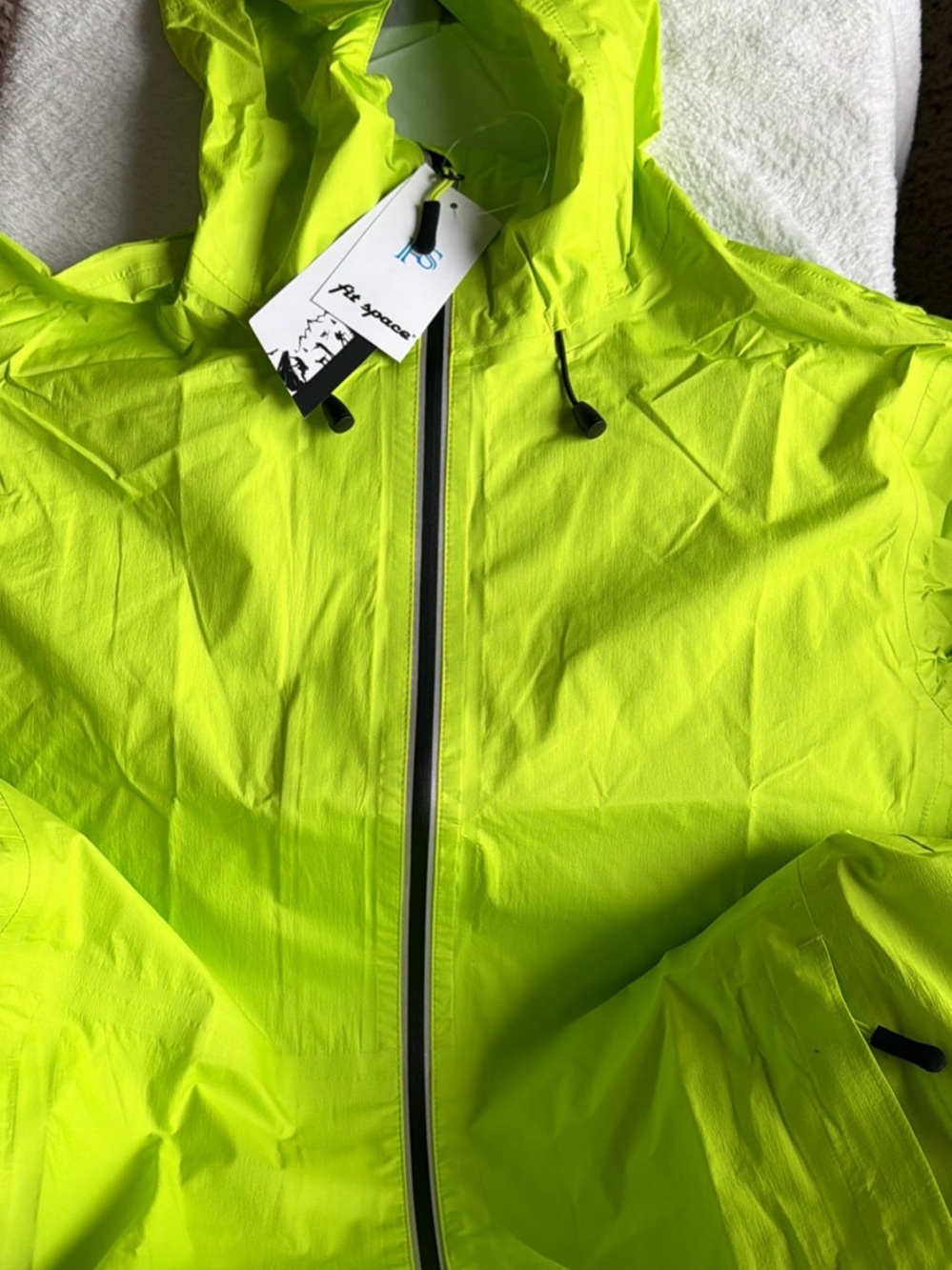 Fit Space High-Visibility Hooded Windbreaker - Neon Yellow